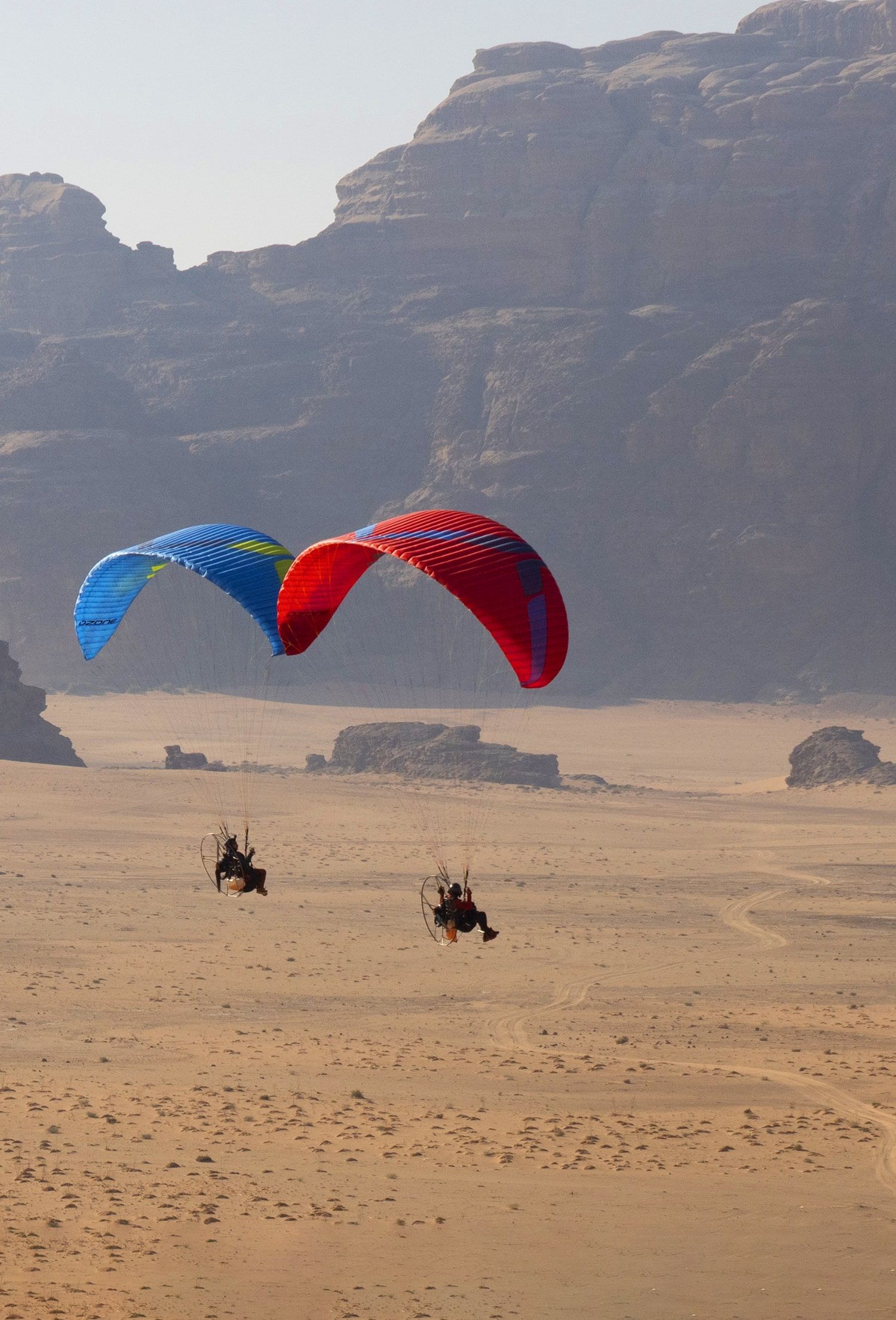 Ozone Sirocco 3 lightweight XC wing in flight